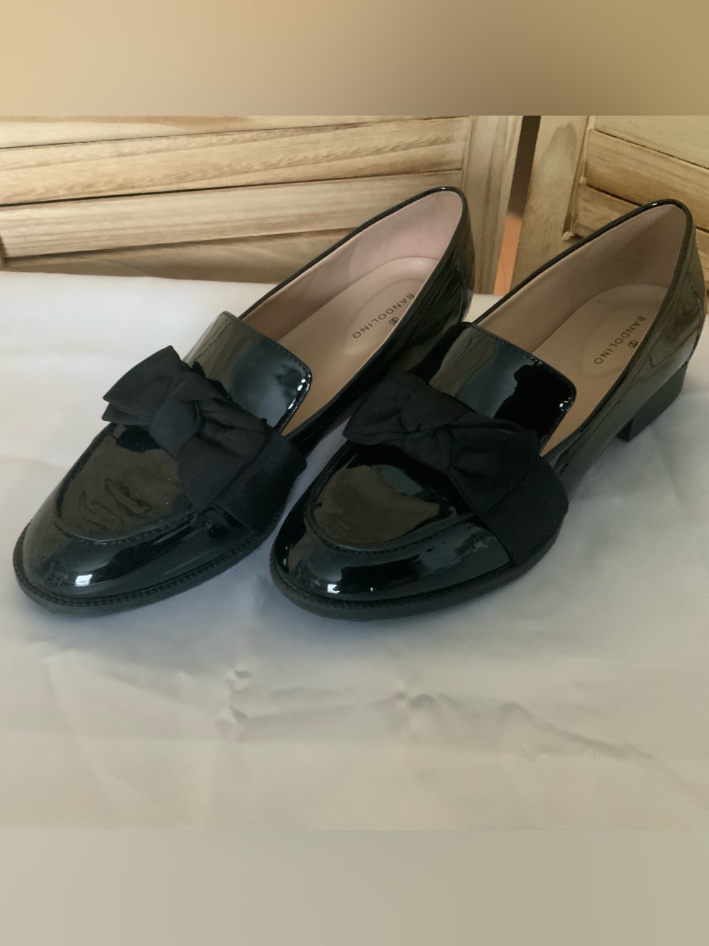 Bandolino Black Patent Loafers with Bow Trim 10
